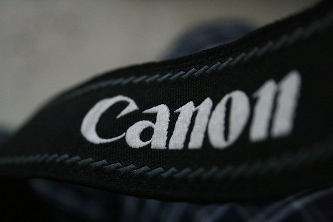 Canon se apunta a las cámaras compactas sin espejo