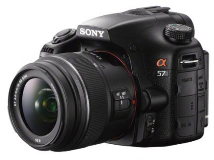 La Sony SLT-A57 saldrá a la venta en la segunda quincena de abril